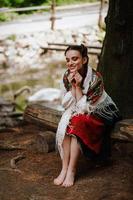 ragazza in abito tradizionale ucraino foto