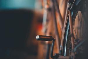 primo piano di un pedale della bicicletta foto