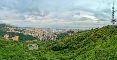 genova Genova aereo Visualizza a partire dal castello e parete su il collina foto