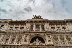 Roma corte di cassazione palazzo Visualizza su nuvoloso giorno foto