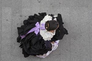 tradizionale vestito valencia donna a partire dal sopra foto
