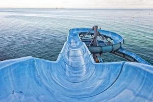 acqua diapositiva di il mare foto