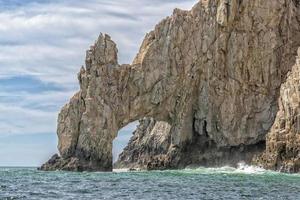 onde su arco rocce nel cabo san lucas Messico foto