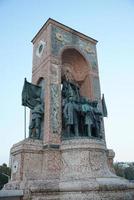 taksim repubblica monumento nel Istanbul, turkiye foto