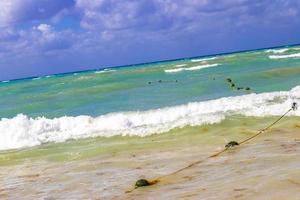 tropicale caraibico spiaggia chiaro turchese acqua playa del Carmen Messico. foto