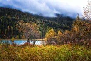 Visualizza di montagna lago foto