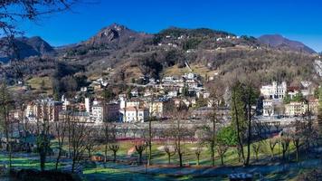 san pellegrino terme in provincia di bergamo nel nord italia foto