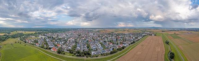 fuco panorama al di sopra di il villaggio stockstadt nel il iuta quartiere gross-gerau foto