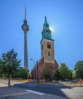 Visualizza su un' Chiesa nel Berlino con televisione Torre foto