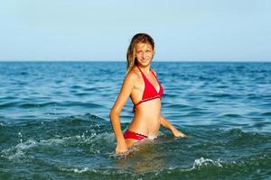 ragazza adolescente sorridente foto