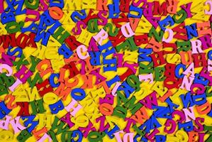 multicolore di legno lettere di il inglese alfabeto foto