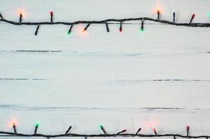 elettrico Natale ghirlanda con colorato piccolo bulbi foto