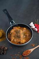 Massaman thai curry con spezie foto
