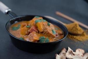 curry tailandese di massaman foto