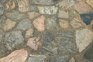 pavimento in pietra rustica