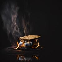 foto smores su nero sfondo cibo fotografia