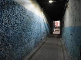 piccolo strada nel fez medina vecchio cittadina. Marocco. foto