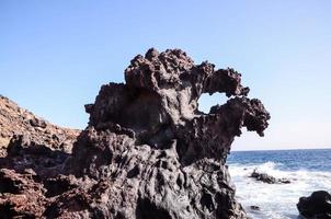 mare rocce avvicinamento foto