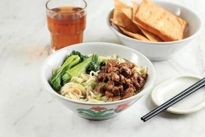 mie Ayam, indonesiano popolare strada cibo foto