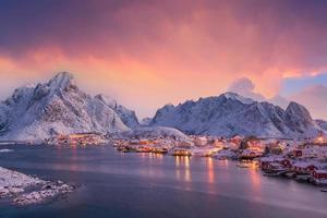 bellissimo natura paesaggio di lofoten nel Norvegia foto