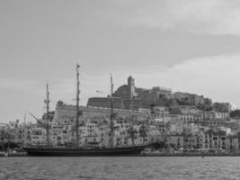 isola di ibiza in spagna foto