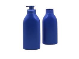 bottiglie blu su bianco