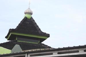 il minareto cupola di il moschea, un' santo posto di religioso culto foto