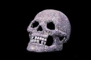 gioiello cranio su nero sfondo foto