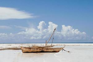 spiaggia di muyuni, isola di zanzibar, tanzania foto