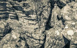 struttura dalla roccia nella città del capo del parco nazionale della montagna della tavola. foto