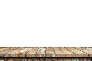 vuoto vecchio legna tavolo su isolato bianca sfondo e Schermo montaggio con copia spazio per Prodotto. foto
