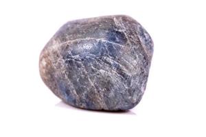 macro minerale pietra zaffiro su bianca sfondo foto