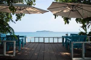 ristorante in riva al mare in thailandia foto