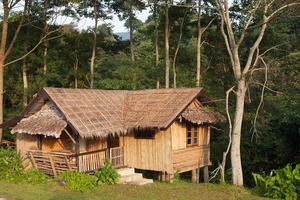 casa sulla collina in thailandia