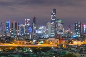 città di bangkok di notte foto