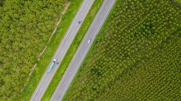 veicoli sulle strade foto