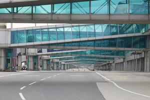 cancelli nel ataturk aeroporto nel Istanbul, turkiye foto