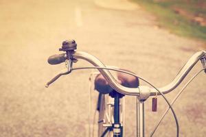 Vintage ▾ bicicletta e freno con campana con Vintage ▾ tono foto