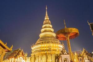 tempio Phra quello harifhunchai nel lampum, Provincia chang mai, Tailandia foto