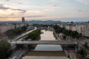 vienna, Austria - luglio 18, 2021, Visualizza di il Danubio canale e vienna orizzonte nel vienna, Austria foto