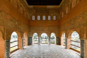 torre de las damas dentro di il Alhambra fortezza nel granada, Spagna. foto