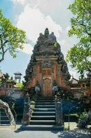 grande Visualizza di il Ingresso per il balinese tempio foto