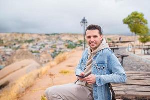 giovane viaggiatore uomo nel cappadocia, tacchino foto