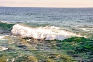 onde nel il oceano foto