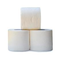 tre rotoli di bianca fazzoletto di carta carta o tovagliolo nel pila preparato per uso nel gabinetto o toilette isolato su bianca sfondo con ritaglio sentiero e ombra foto
