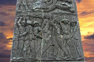partigiano secondo mondo guerra monumento foto