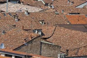 italiano medievale villaggio tetto ghiaia foto