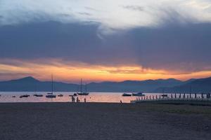 sestri levante spiaggia a tramonto foto