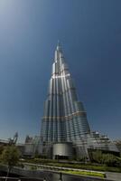 dubai, Emirati Arabi Uniti - ottobre 2012 verticale prospettiva di burji khalifa il massimo edificio nel il mondo dubai orizzonte foto