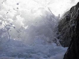 mare onda su il riva foto